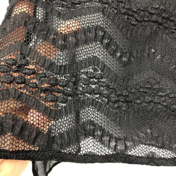 Guess Black Lace Chevron Sheer Short Sleeve Top size S - Picture 14 of 16